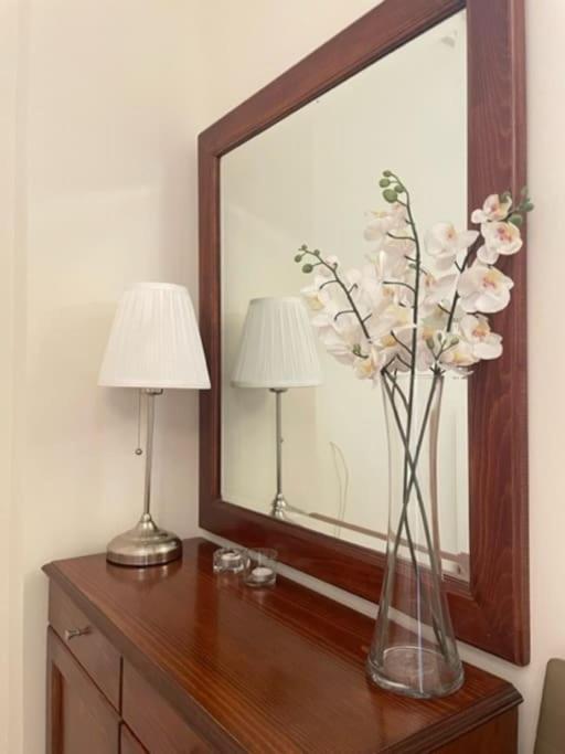 Crimson Suite: 1-Bedroom Apartment In Thessaloniki Buitenkant foto